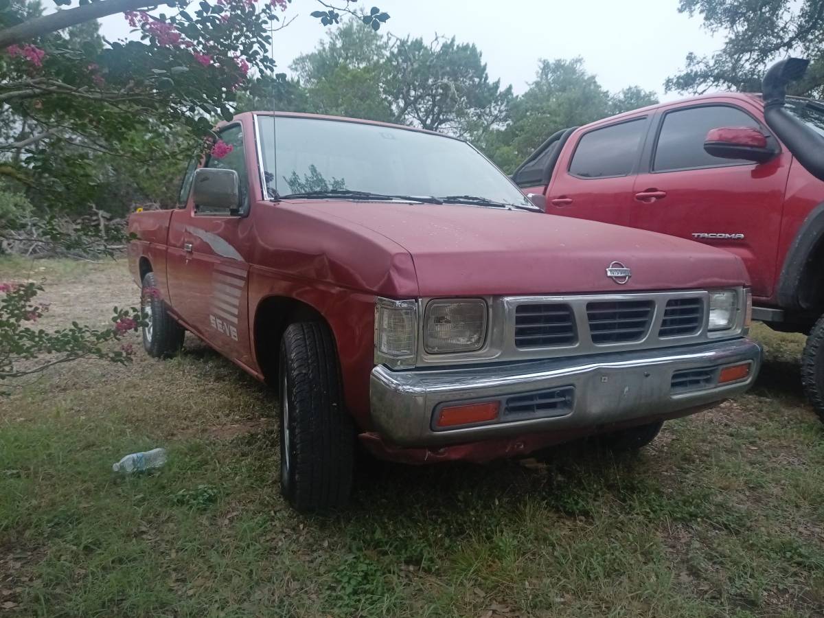Nissan-Truck-xe-1993-red-4