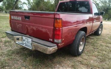 Nissan-Truck-xe-1993-red-8