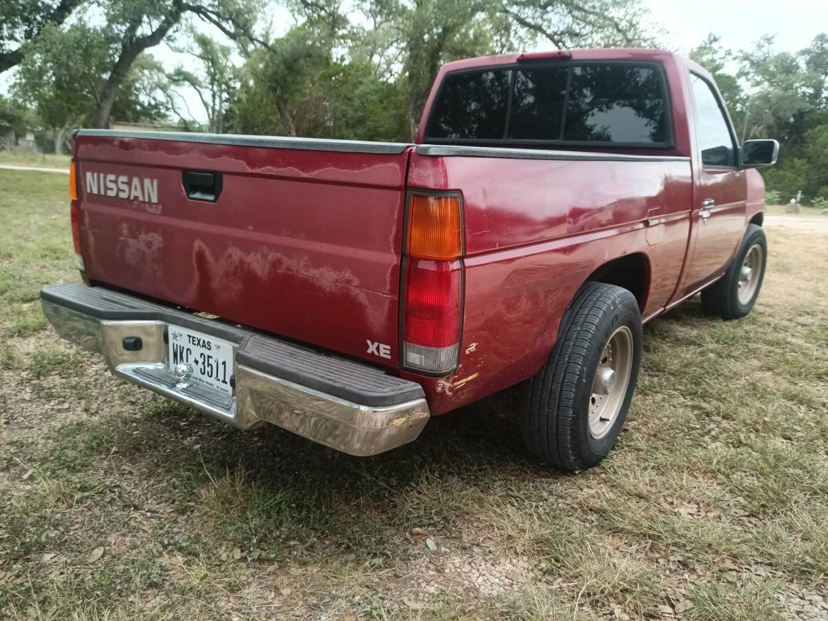 Nissan-Truck-xe-1993-red-8