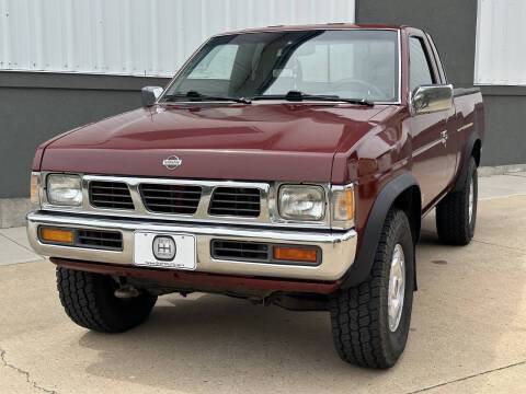 Nissan-Truck-xe-1995-red-1