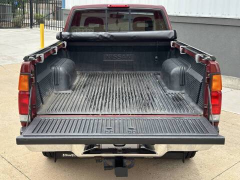 Nissan-Truck-xe-1995-red-3