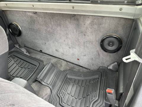 Nissan-Truck-xe-1995-red-8