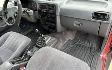 Nissan-Truck-xe-1995-red-9