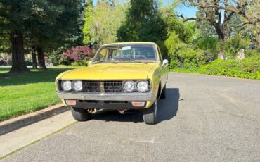 Nissan-datsun-620-1973-yellow-1
