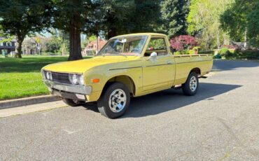 Nissan-datsun-620-1973-yellow-3