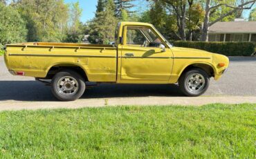 Nissan-datsun-620-1973-yellow-6
