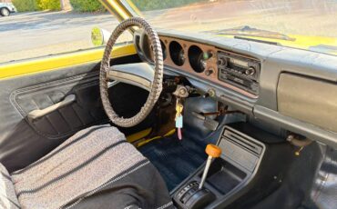 Nissan-datsun-620-1973-yellow-7