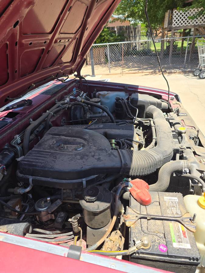 Nissan-hardbody-pickup-1994-red-19