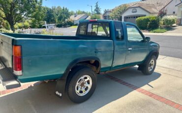 Nissan-hardbody-pickup-1995-green-2