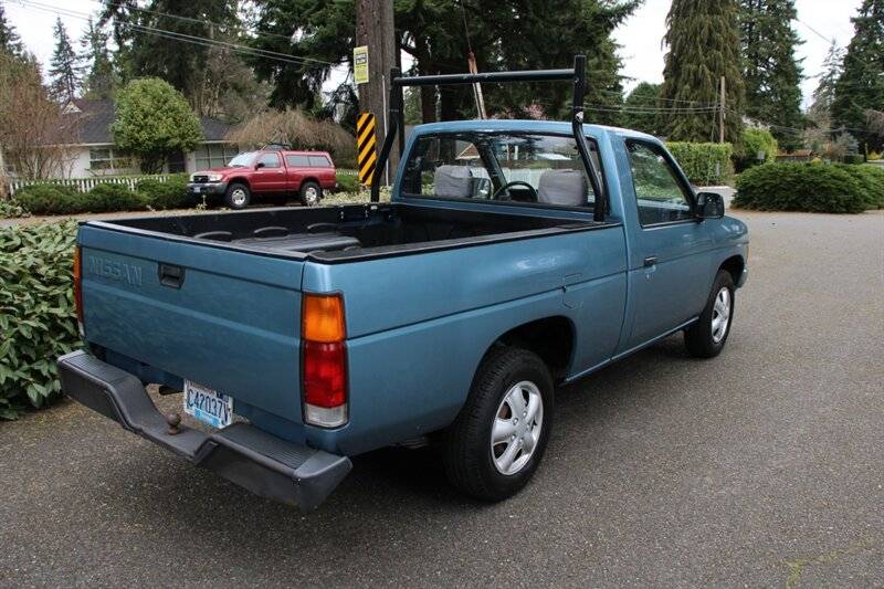 Nissan-other-pickups-1989-blue-2
