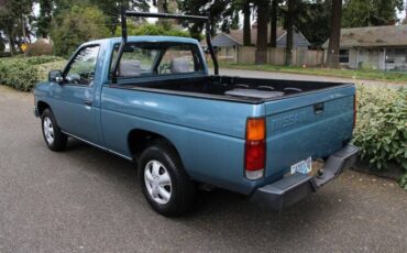 Nissan-other-pickups-1989-blue-3