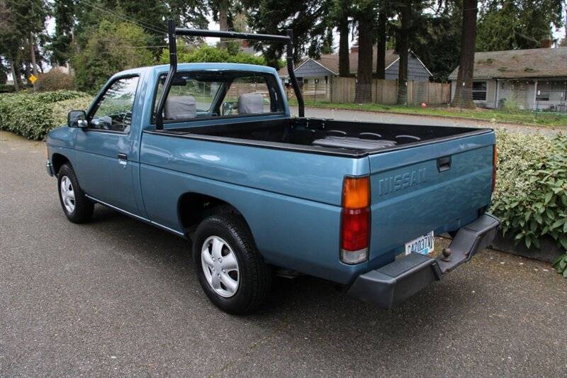 Nissan-other-pickups-1989-blue-3