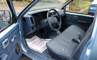 Nissan-other-pickups-1989-blue-4