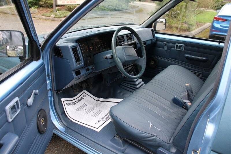 Nissan-other-pickups-1989-blue-4