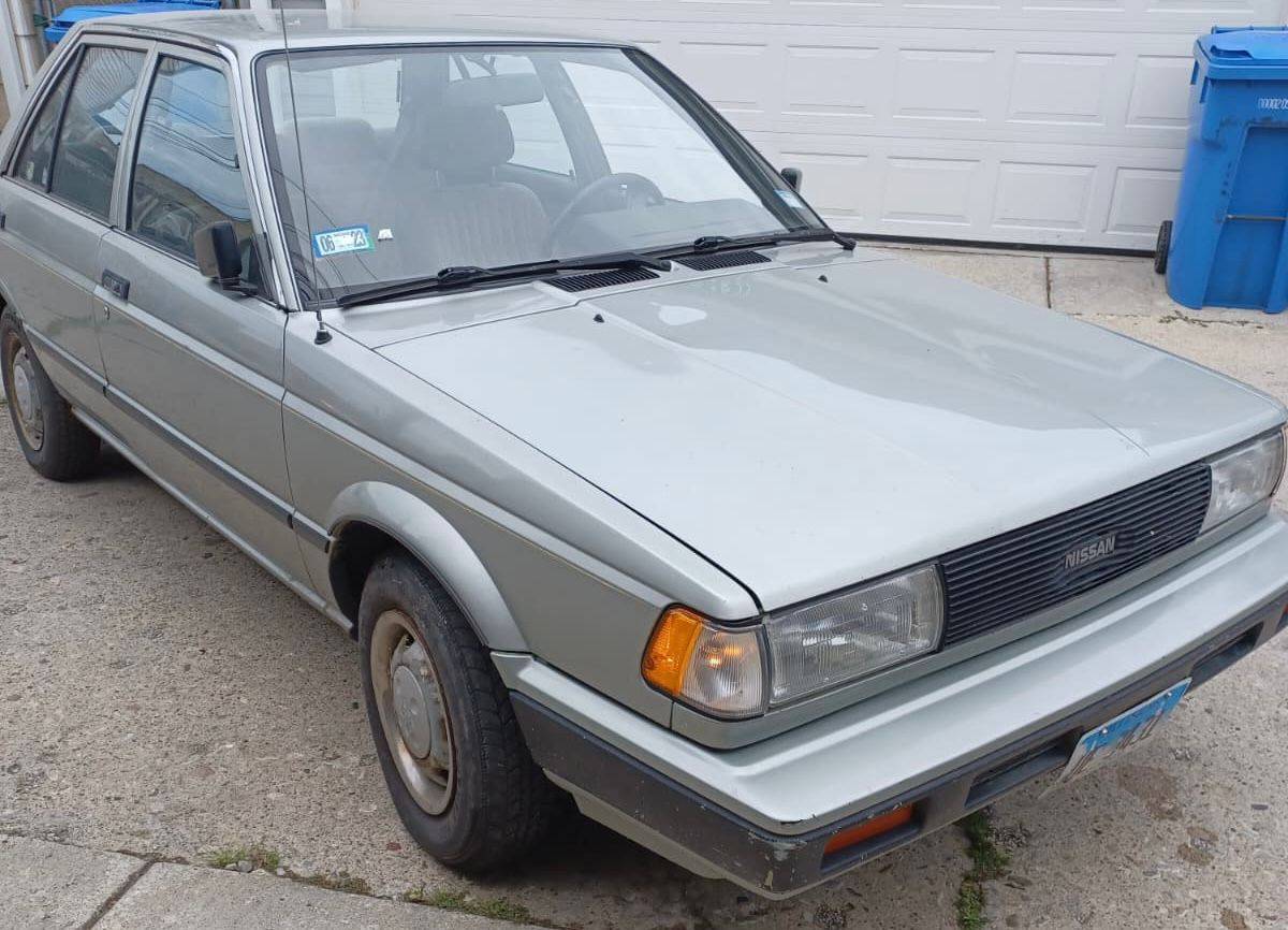 Nissan-sentra-1990-grey-3