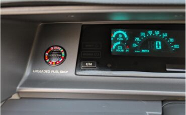 Oldsmobile-2-dr-sedan-1988-silver-gray-19