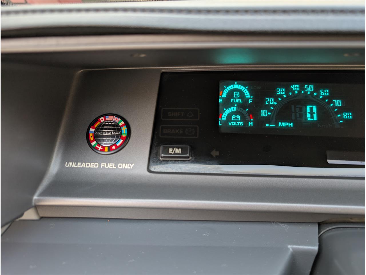 Oldsmobile-2-dr-sedan-1988-silver-gray-19