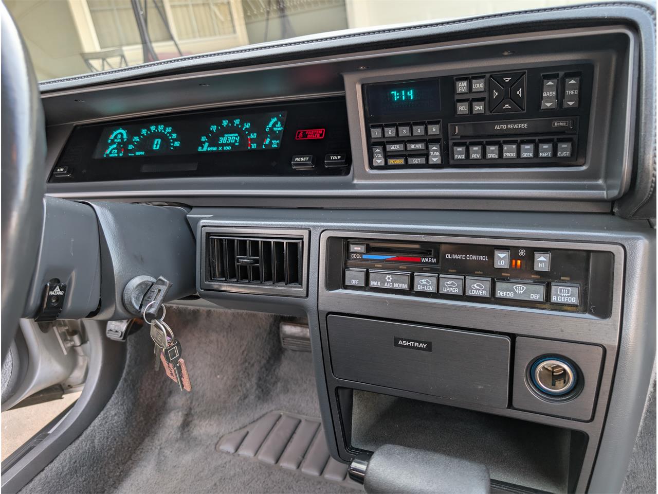 Oldsmobile-2-dr-sedan-1988-silver-gray-20