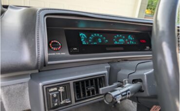 Oldsmobile-2-dr-sedan-1988-silver-gray-21