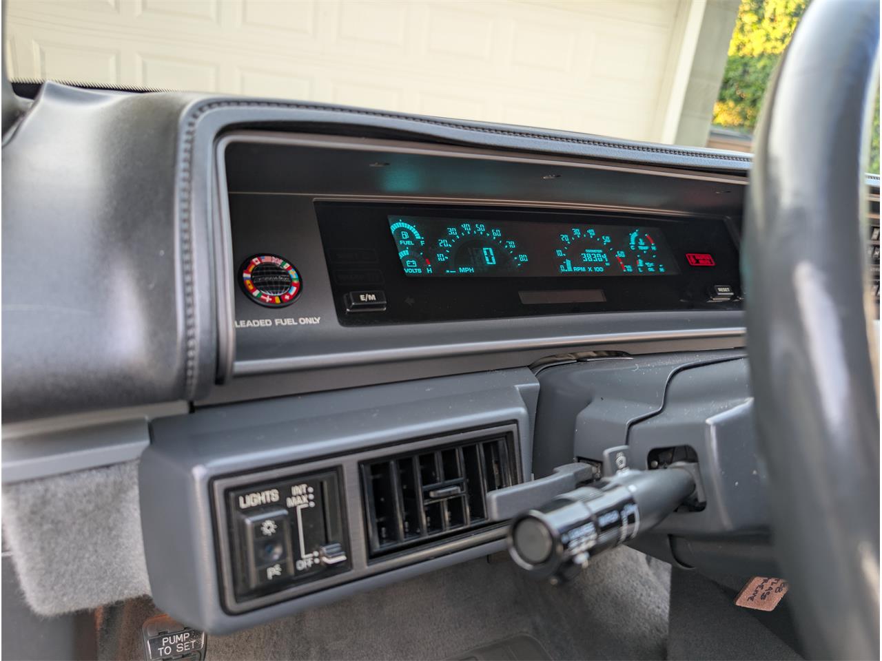 Oldsmobile-2-dr-sedan-1988-silver-gray-21