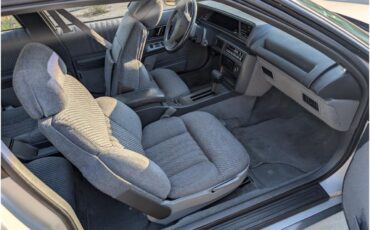 Oldsmobile-2-dr-sedan-1988-silver-gray-32