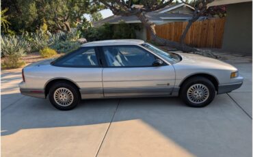 Oldsmobile-2-dr-sedan-1988-silver-gray-7