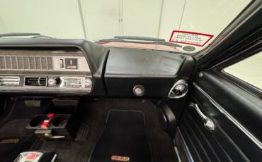 Oldsmobile-442-1967-Spanish-Red-Black-2