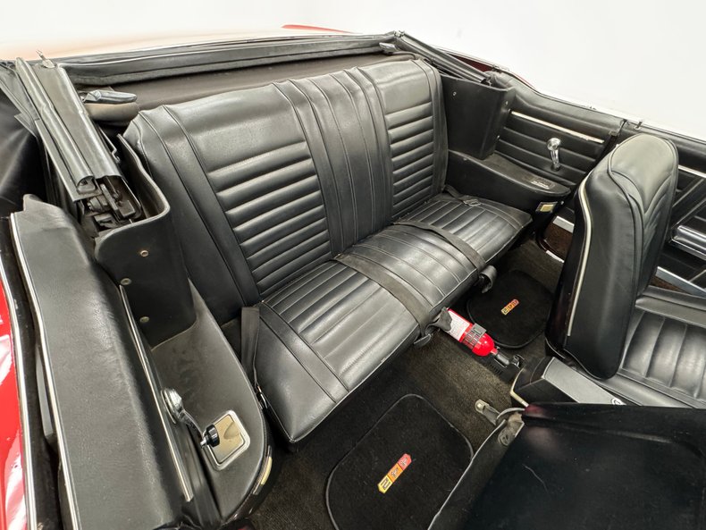 Oldsmobile-442-1967-Spanish-Red-Black-3