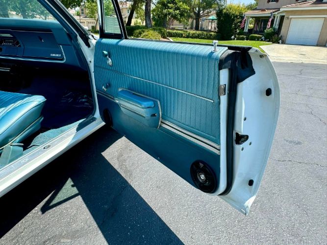 Oldsmobile-442-1968-Provincial-WhiteBla-Blue-13