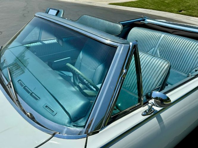 Oldsmobile-442-1968-Provincial-WhiteBla-Blue-16
