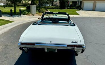 Oldsmobile-442-1968-Provincial-WhiteBla-Blue-26