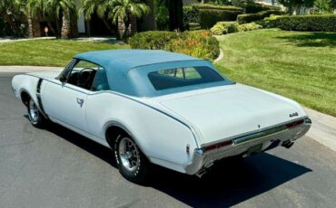 Oldsmobile-442-1968-Provincial-WhiteBla-Blue-30