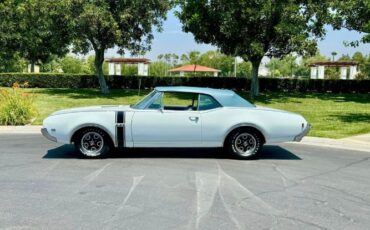 Oldsmobile-442-1968-Provincial-WhiteBla-Blue-34