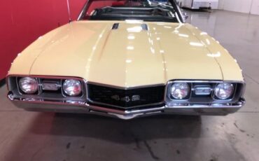 Oldsmobile-442-1968-Saffron-Yellow-Black-1