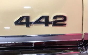 Oldsmobile-442-1968-Saffron-Yellow-Black-14