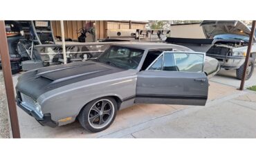 Oldsmobile-442-1971-Gray-Black-2