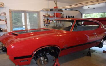 Oldsmobile-442-w-30-1971-Matador-Red-Black-16