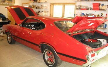 Oldsmobile-442-w-30-1971-Matador-Red-Black-17