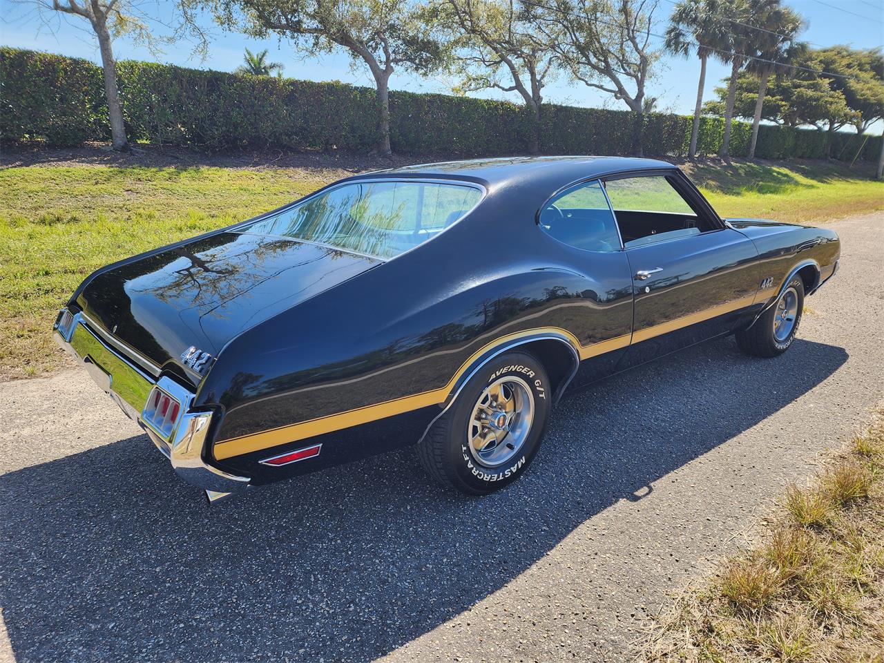 Oldsmobile-442-w-30-1972-Black-Black-3