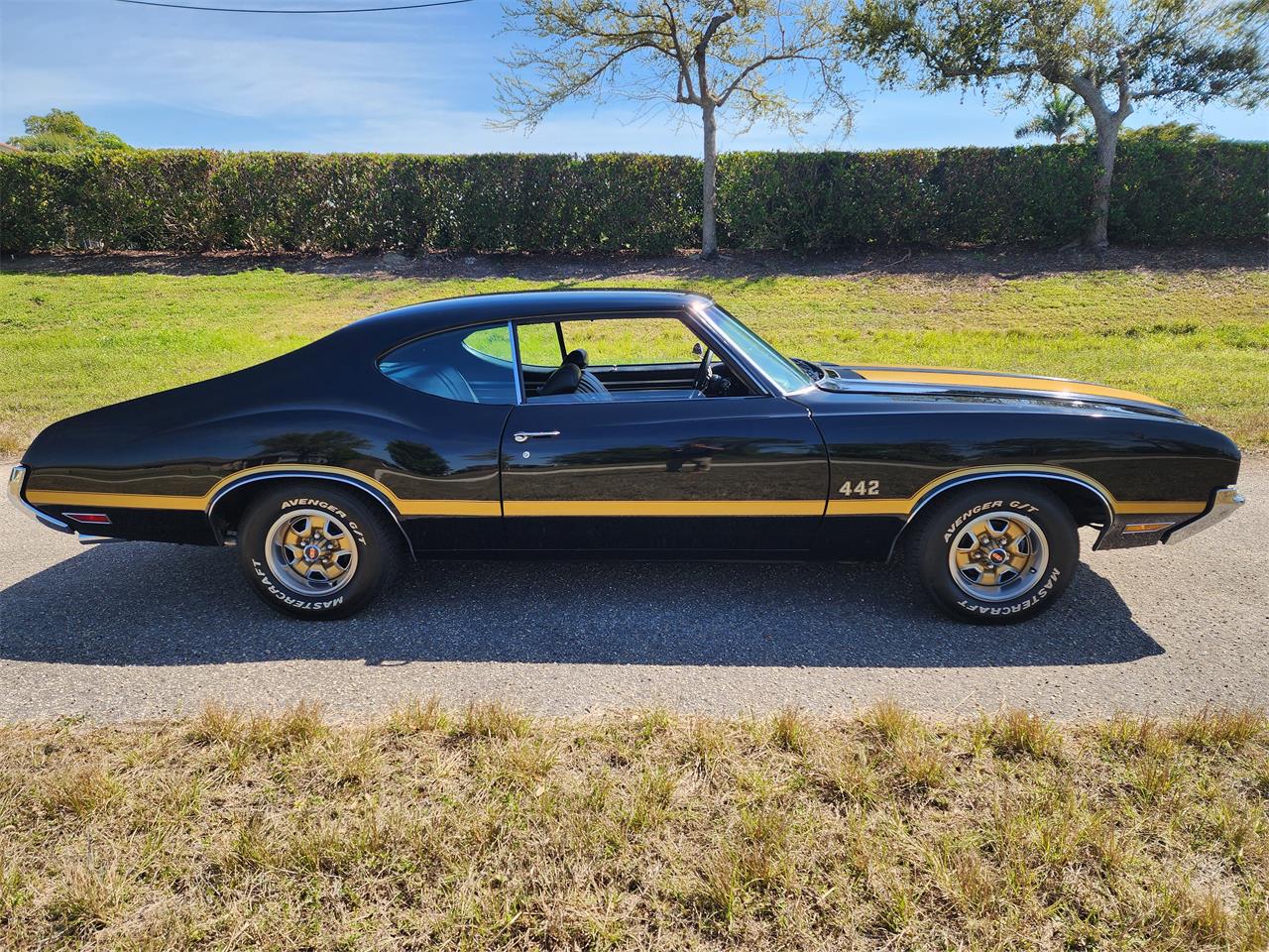 Oldsmobile-442-w-30-1972-Black-Black-4