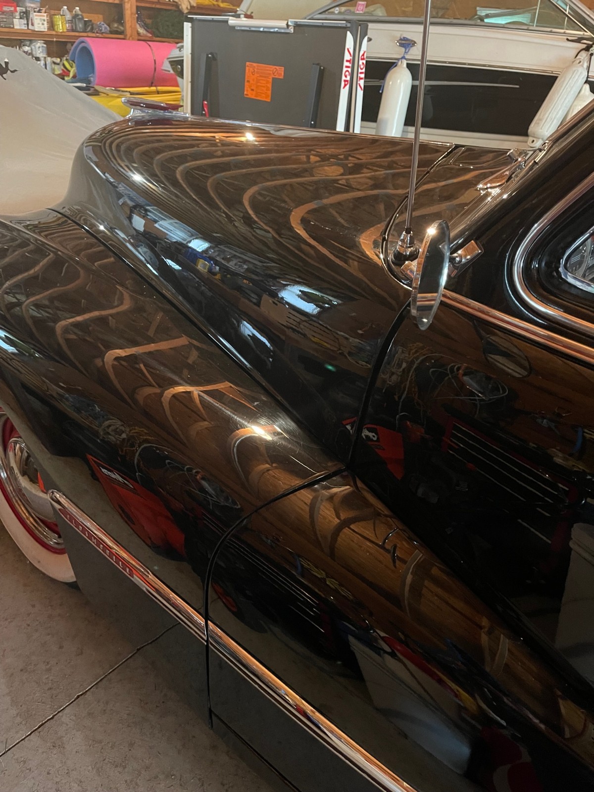Oldsmobile-66-1947-Sedan-18