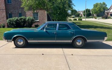 Oldsmobile-66-1966-1