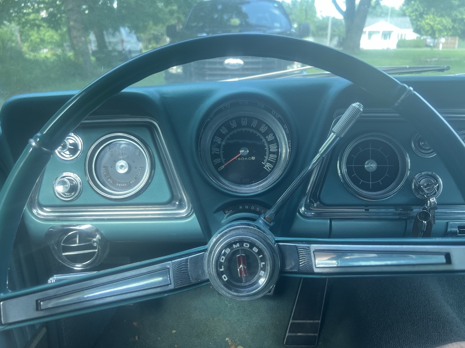 Oldsmobile-66-1966-11