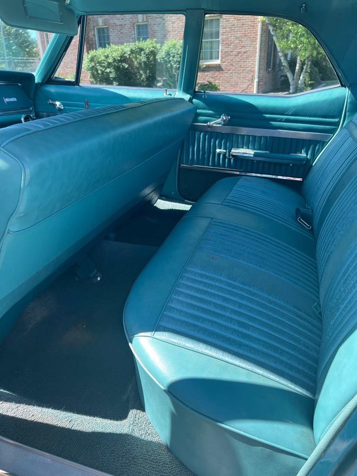 Oldsmobile-66-1966-14