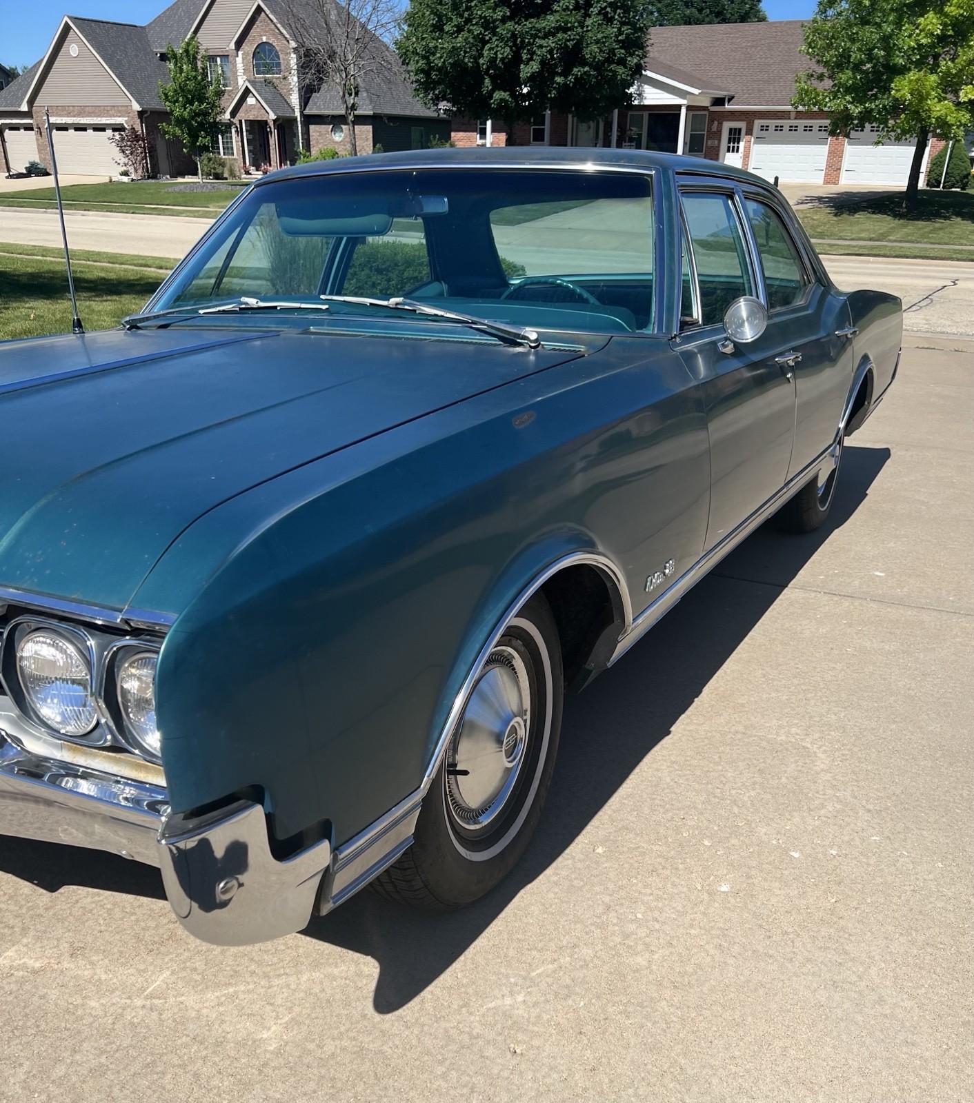 Oldsmobile-66-1966-4