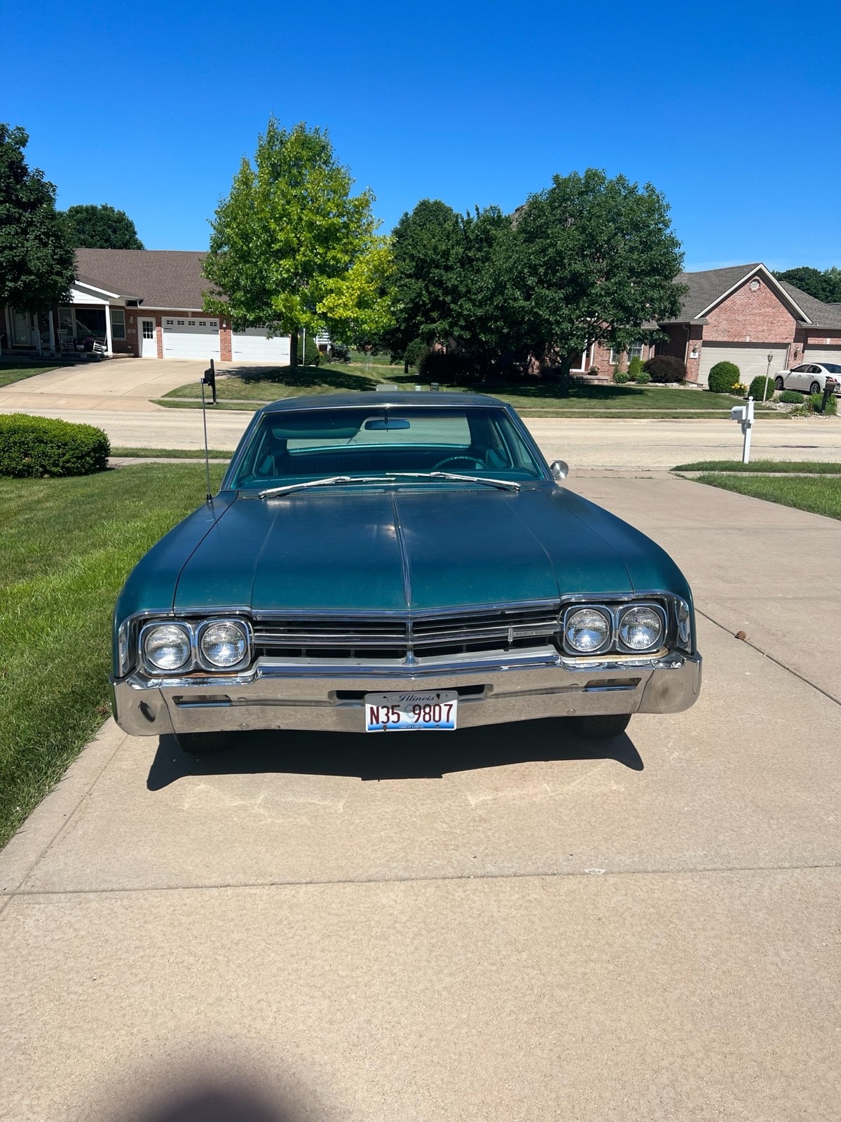 Oldsmobile-66-1966