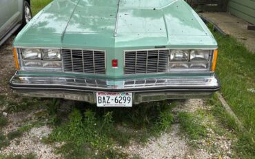 Oldsmobile-88-1979-green-3