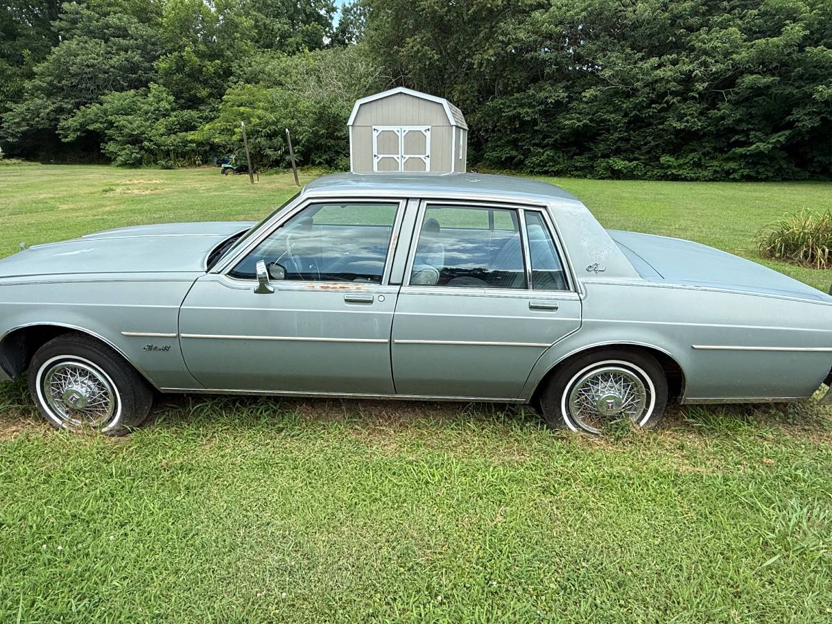 Oldsmobile-88-1984-2