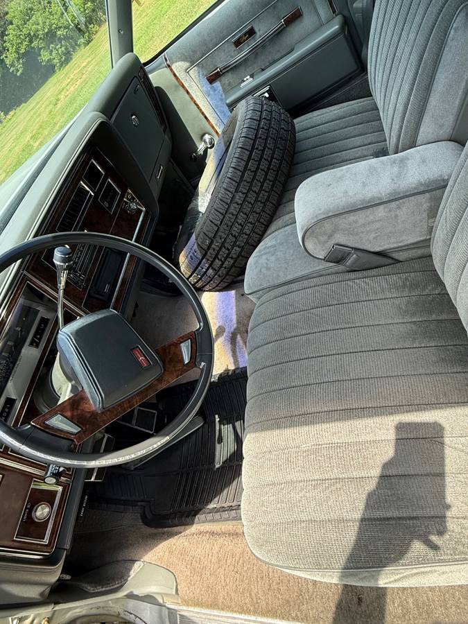 Oldsmobile-88-1984-4
