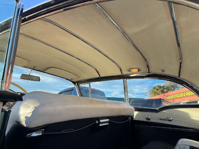 Oldsmobile-98-1956-3